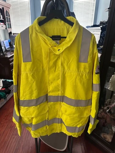 Bulwark Men's Lightweight FR Hi-Visibility Insulated Bomber Jacket 3XL - product listing photo