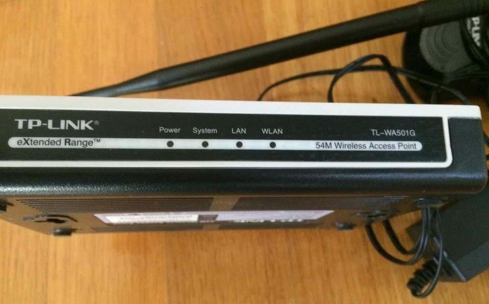 TP- LINK TL-WA501G 54 Mbps Wireless G Access Point with separate antenna - Image 3 of 4