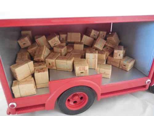 Danbury Mint 1955 Budweiser Beer Delivery Truck 1:24 Diecast Model - Picture 8 of 13