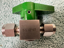 Nupro Swagelok SS-4P4T Quarter Turn Plug Valve &frac14;&rdquo; Tubing w/ Nuts & Ferrules NEW