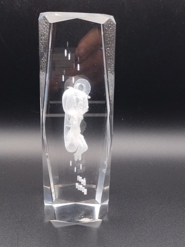 Betty Boop 3D Laser Etched Crystal Glass Paperweight Hologram 6" Betty On Moon - Picture 7 of 15