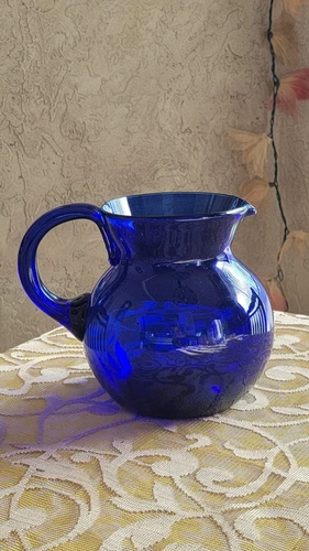 VTG BLENKO STYLE HANDBLOWN COBALT BLUE GLASS MED/ LG ~ 6.5 IN PITCHER