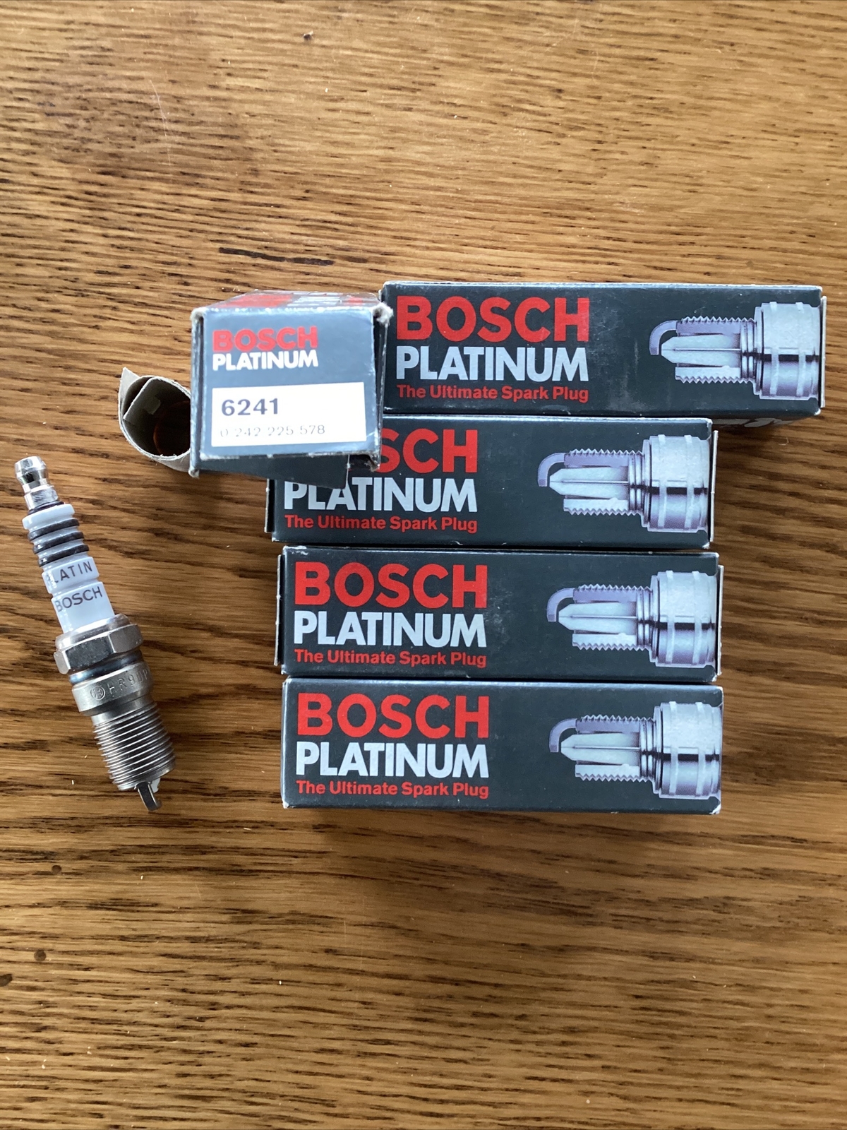 5 TOTAL BOSCH PLATINUM SPARK PLUGS 6241 NOS