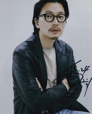 LEE DONG HWI signed autograph 20x25cm THE ROUNDUP in person autograph ACOA