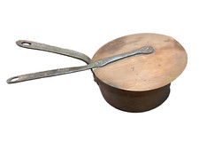 ANCIENNE CASSEROLE ÉTAMÉ AVEC SON COUVERCLE CUIVRE SIGNE V P VILLEDIEU ? 