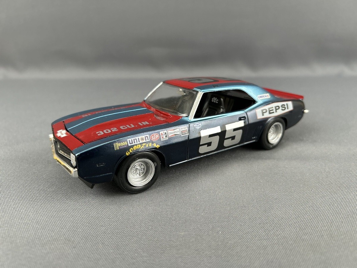 超レア！RACING CHAMPIONS '55CHEVY HOTROD Racing Champions Hot Rod Magazine 1955 Chevrolet 55 Bel Air