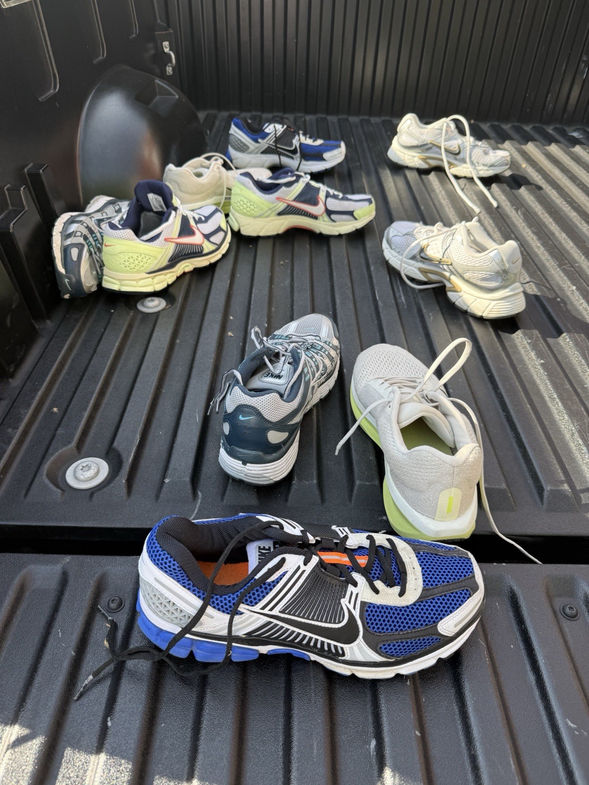 running shoes men size 10 used nike Lot
