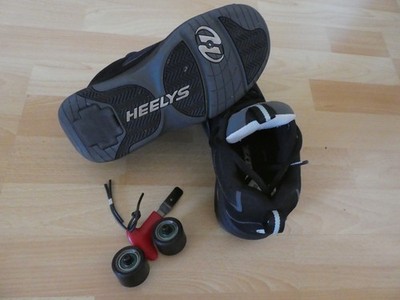 Heelys 7104 Schnürschuhe Sneaker schwarz mit Rollen GR 38
