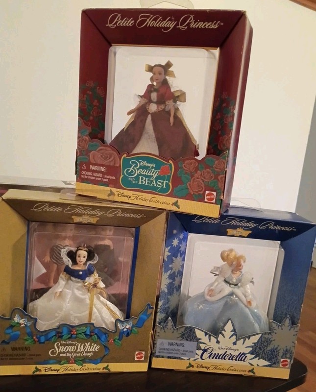 Petite Holiday Princesses Disney Ornaments And Stands, Mattel 1998