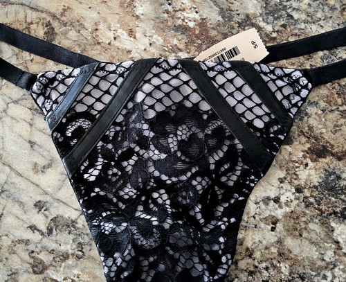 Victoria's Secret sehr sexy skandalöser Kunstleder Spitze V-String Tanga Höschen - Bild 2 von 6