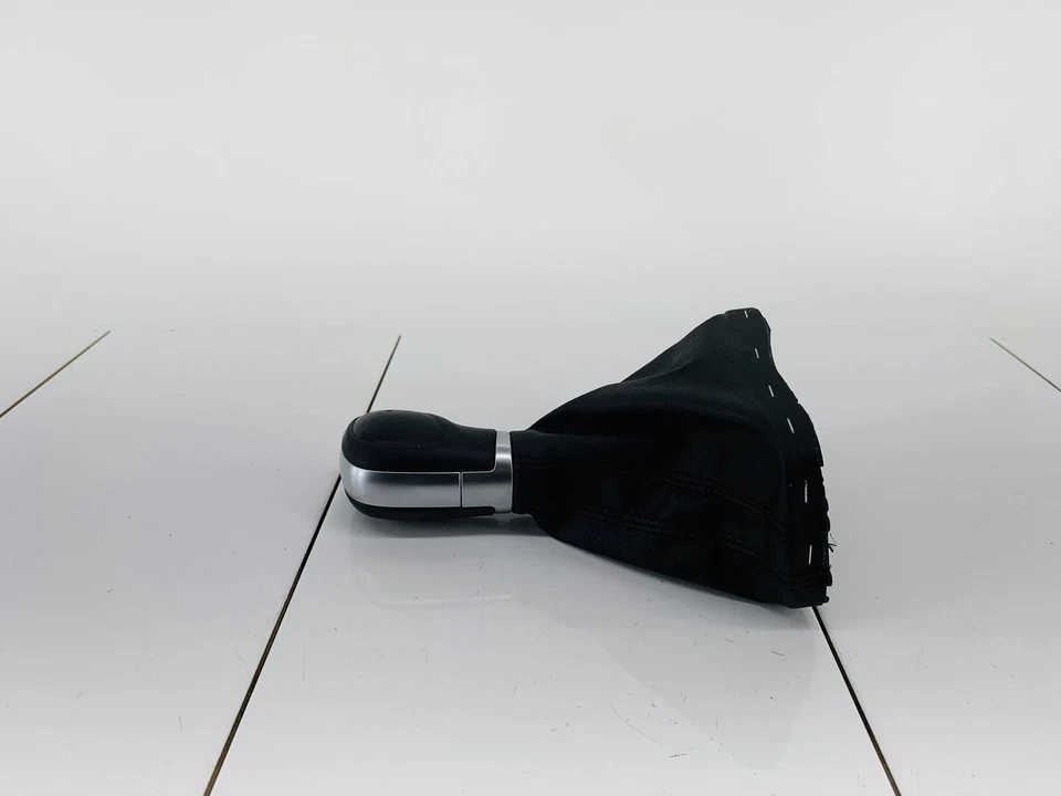 2018 VOLKSWAGEN TIGUAN LIMITED AUTOMATIC TRANSMISSION SHIFTER BOOT KNOB OEM - Image 3 of 4