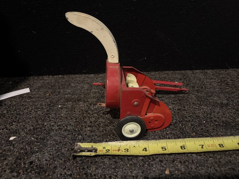 Vintage Tru-Scale Chopper Forage Harvester 1/16 Scale - Image 3 of 4