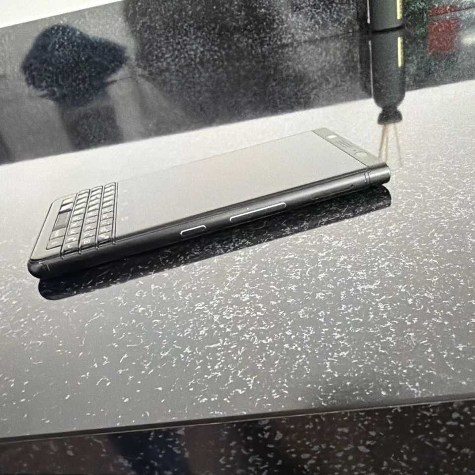 Blackberry Keyone Smartphone 32GB - Image 3 of 4