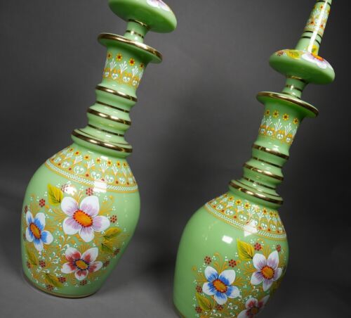 De colección Par Grande Bohemio Blanco Opalino Vidrio y Esmalte Corte a Mano Decantación Persa - Imagen 6 de 7