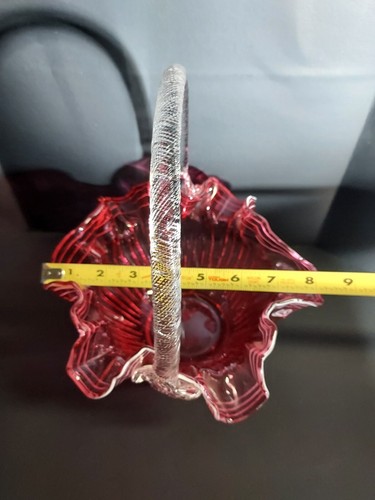 Fenton Cranberry Glas weißes Band Süßigkeiten Rüschenrand Korb - Bild 9 von 9