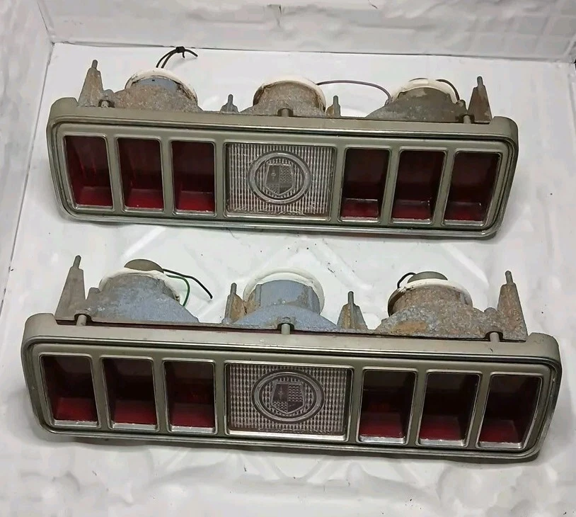 1975-1977 DODGE ROYAL MONACO BROUGHAM OEM TAILIGHT SET Right Left S12-3 - Image 2 of 4