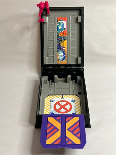 ToyBiz Marvel Pocket Comics Jet Hangar Spielset 1994 X-Men Vs Magneto - Bild 3 von 3