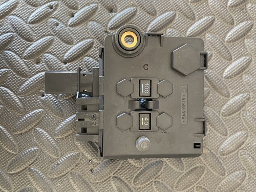 OEM 2000-2006 Mercedes-Benz W220 S430 S320 Trunk Fuse Relay Module | 0005401950 - Picture 2 of 4