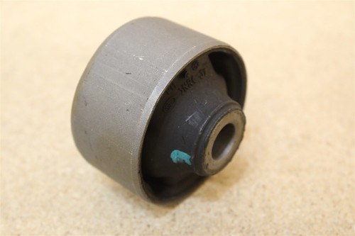 545842E000 Control Arm Bush New genuine Kia part - Picture 2 of 4