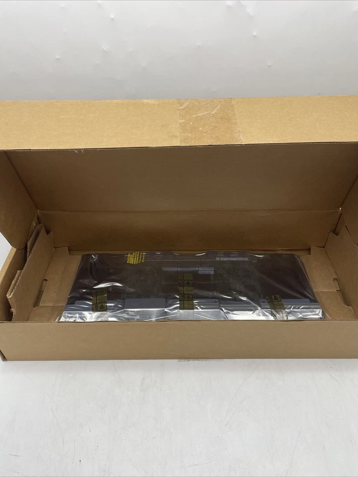 303-300-000C-02 – EMC Unity 12Gb SAS LCC Storage Controller Module DAE - Image 2 of 4