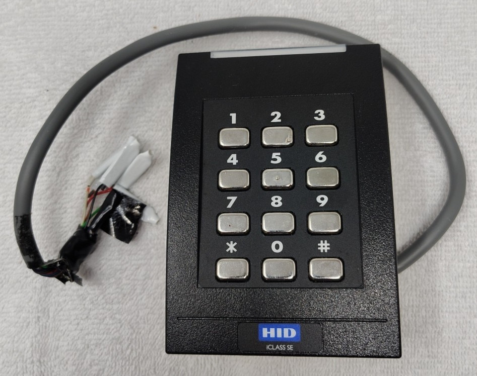 HID iClass SE Keypad, Wall Plate, and Pigtail Model RK40
