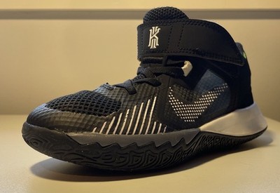 Nike Kyrie Flytrap 5 Basketball Shoes Black Volt White   Used   Good Condition