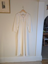 VTG Vanity Fair Velour Nightgown Large Cream Ivory Floral Embroidery USA Made