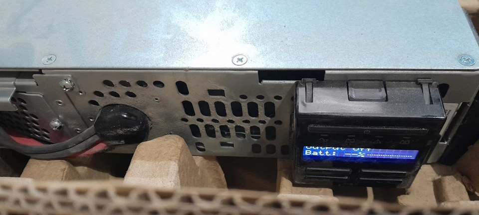 APC SMT3000RMI2UNC Smart-UPS Line-Interactive 2U Uninterruptible Power Supply - Image 2 of 4