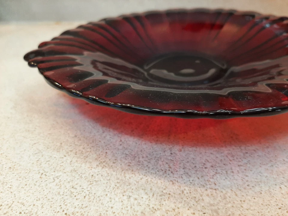 Anchor Hocking OLD CAFE ROYAL RUBY Pattern 8½" Tab Handled Tray - Image 3 of 4