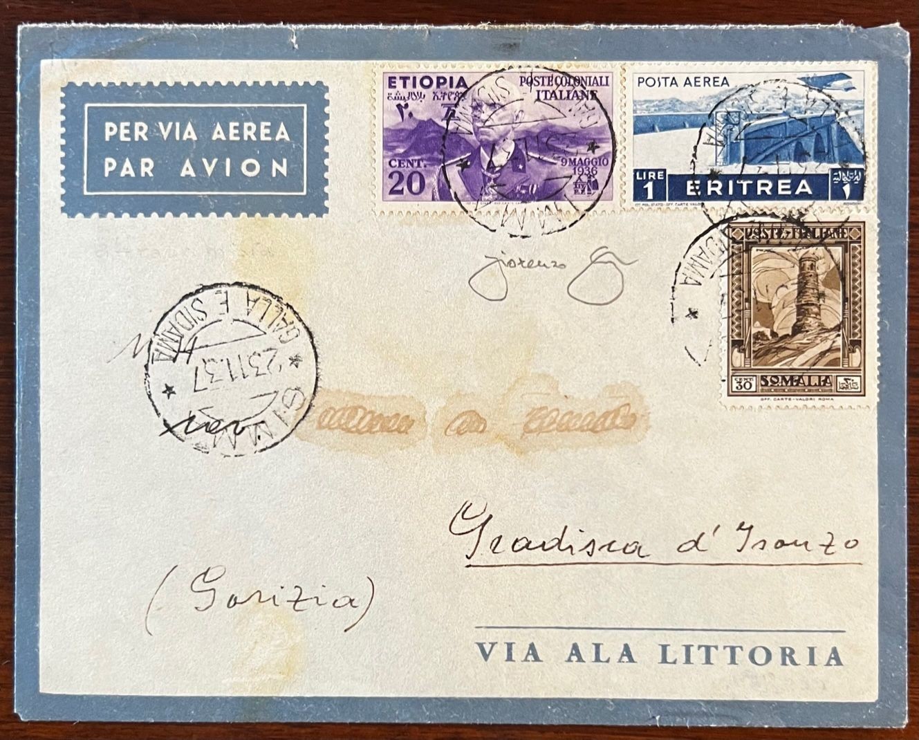 Foto 1 di 4