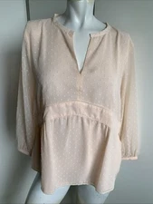LOFT size small Swiss dot peplum peach colored pullover 3/4 sleeve blouse V-neck