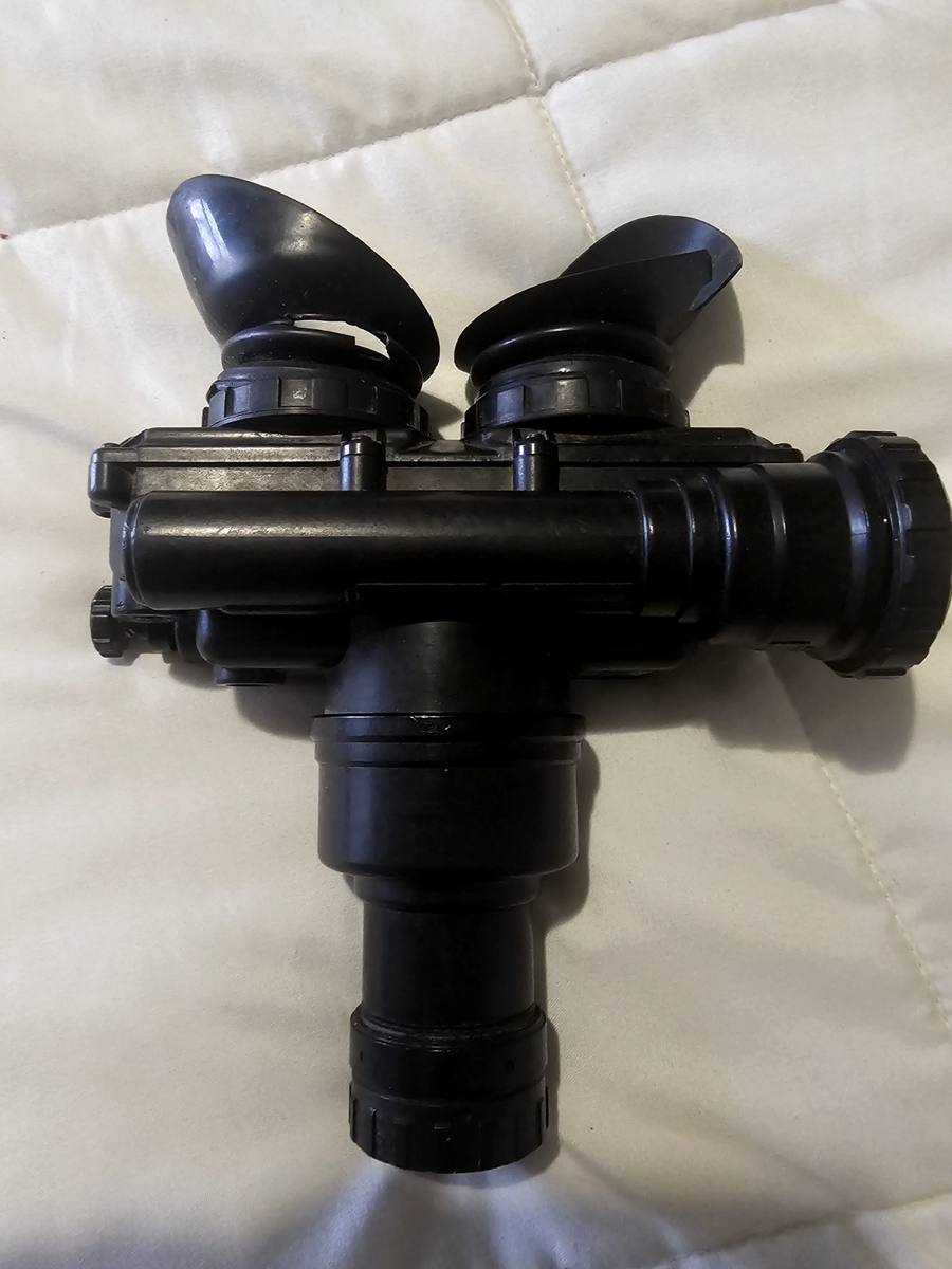 米軍　実物　AN/PVS−7B NIGHT VISION CASE 送料無料 Military Surplus AN/PVS-7B Night Vision Goggles NVG Government
