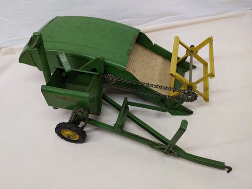 1/16 Eska Farm Toy John Deere Pull Type 12a Combine - Picture 2 of 4