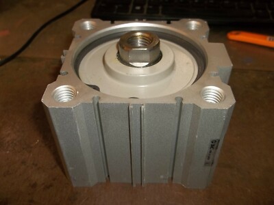 NEW NO BOX SMC CQ2A80-30D COMPACT CYLINDER 1.0 MPA MAX PRESSURE (623)