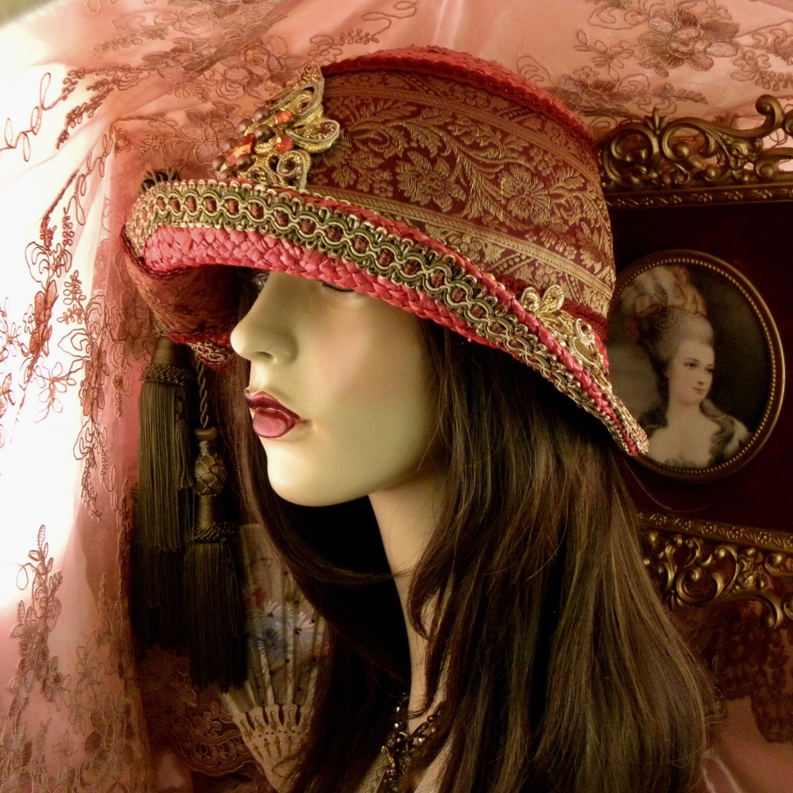 1920'S VINTAGE STYLE RED & BEADED APPLIQUES CLOCHE FL… Gem