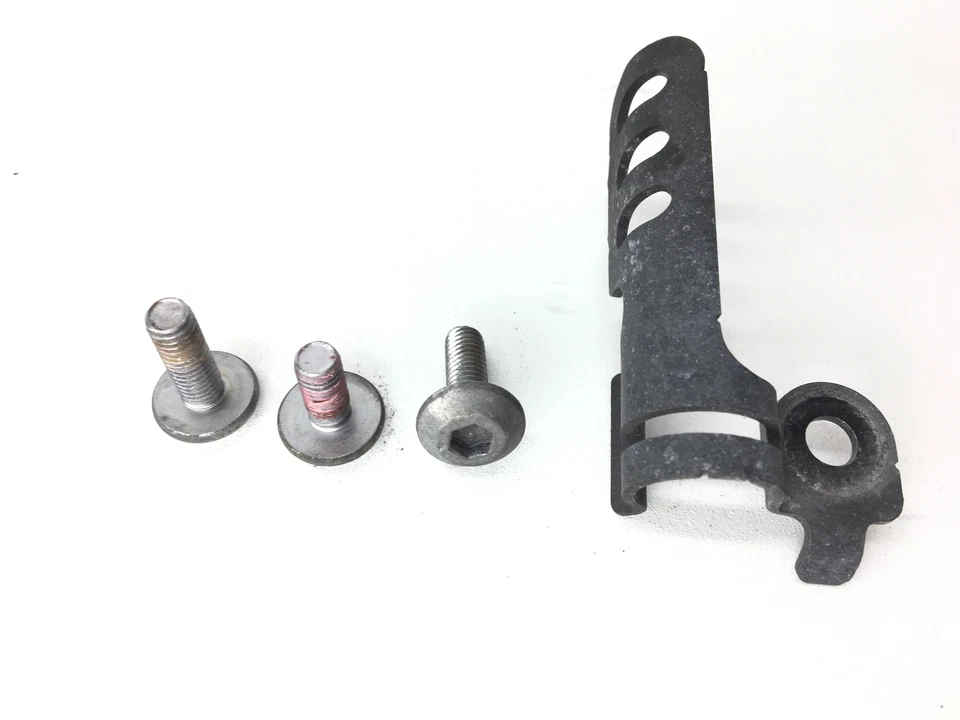 Kawasaki Ninja Zx6r Zx600r 2011 brazo oscilante tornillo cubierta manguera pernos 92210-0099 Foto 2 de 3