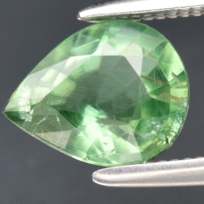 1,04 kt 7,5 x 6 mm Birne natürlicher unbeheizter grüner Apatit Edelstein, Afrika