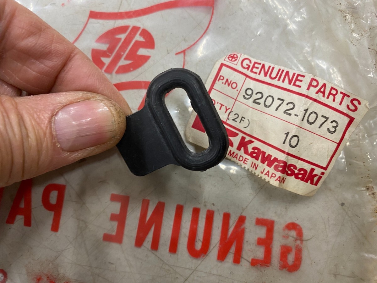 Kawasaki Parts 1982-1983 Kx125 KX 125 Gas Tank Rubber Strap