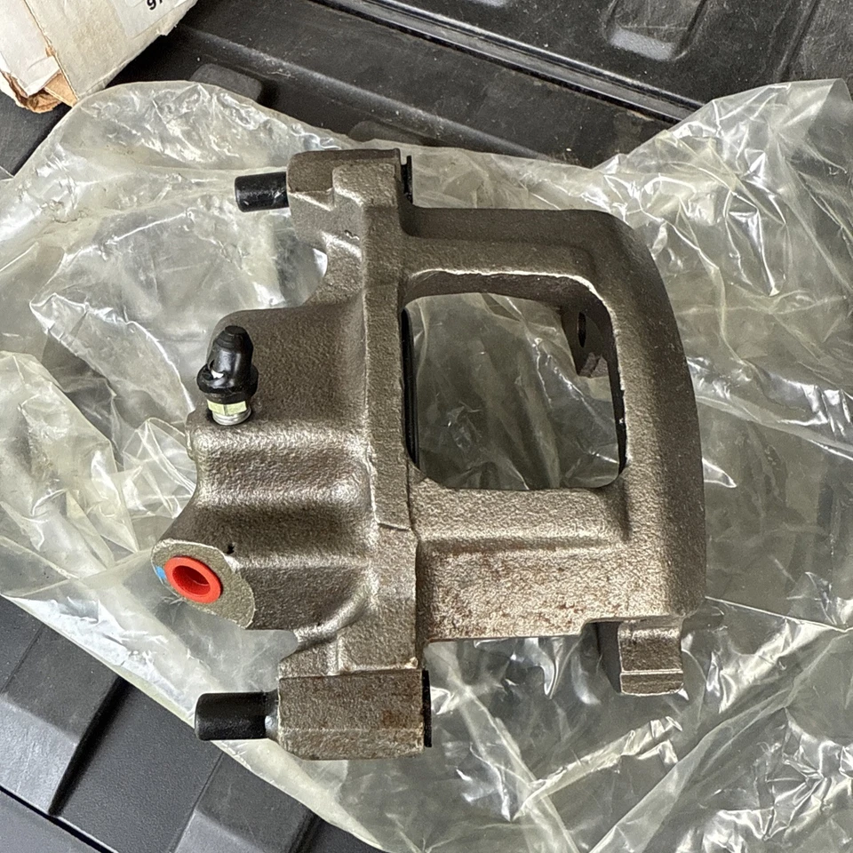 Pinza de freno de disco delantera izquierda OEM para Ford Mustang, Mercury Capri 83-87 Foto 4 de 4