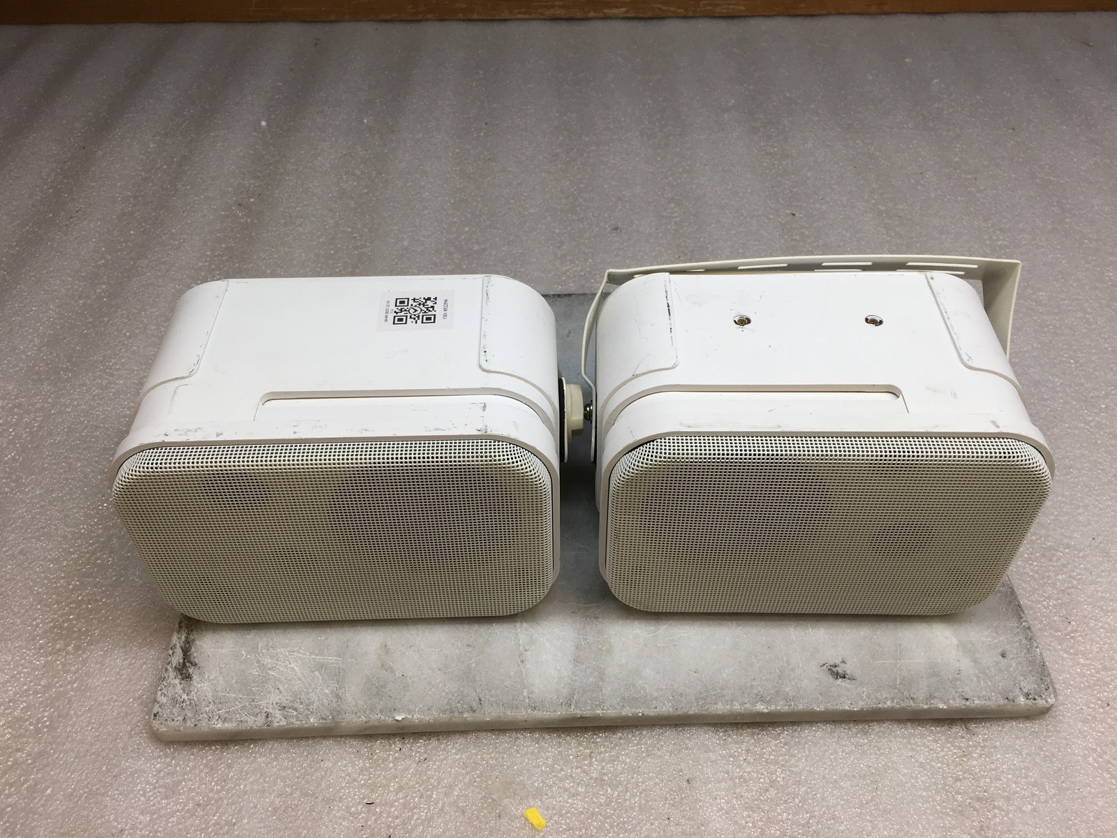 Bogen FG15W Foreground 15W White Loudspeaker Pair 15 Watts Max 8 Ohms- Tested