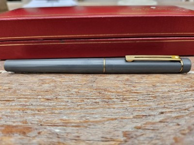Seltener Sheaffer Targa Füllfederhalter grau glänzend Prototyp