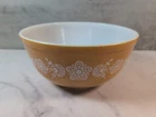 Vintage Pyrex Butterfly Gold 2.5 Quart Mixing Bowl #403