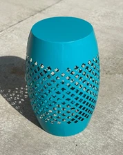 Modern Chic Indoor/Outdoor Metal Steel Hollow Drum Round Side Accent Table