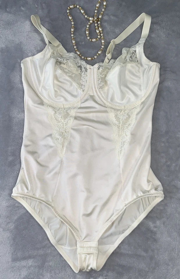 Body elástico brillante faja sujetador todo en uno UW 42C encaje forma de doncella talla grande Foto 3 de 4