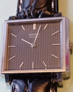 Vintage 1977 Seiko Square Stainless Steel Woman’s WRISTWATCH