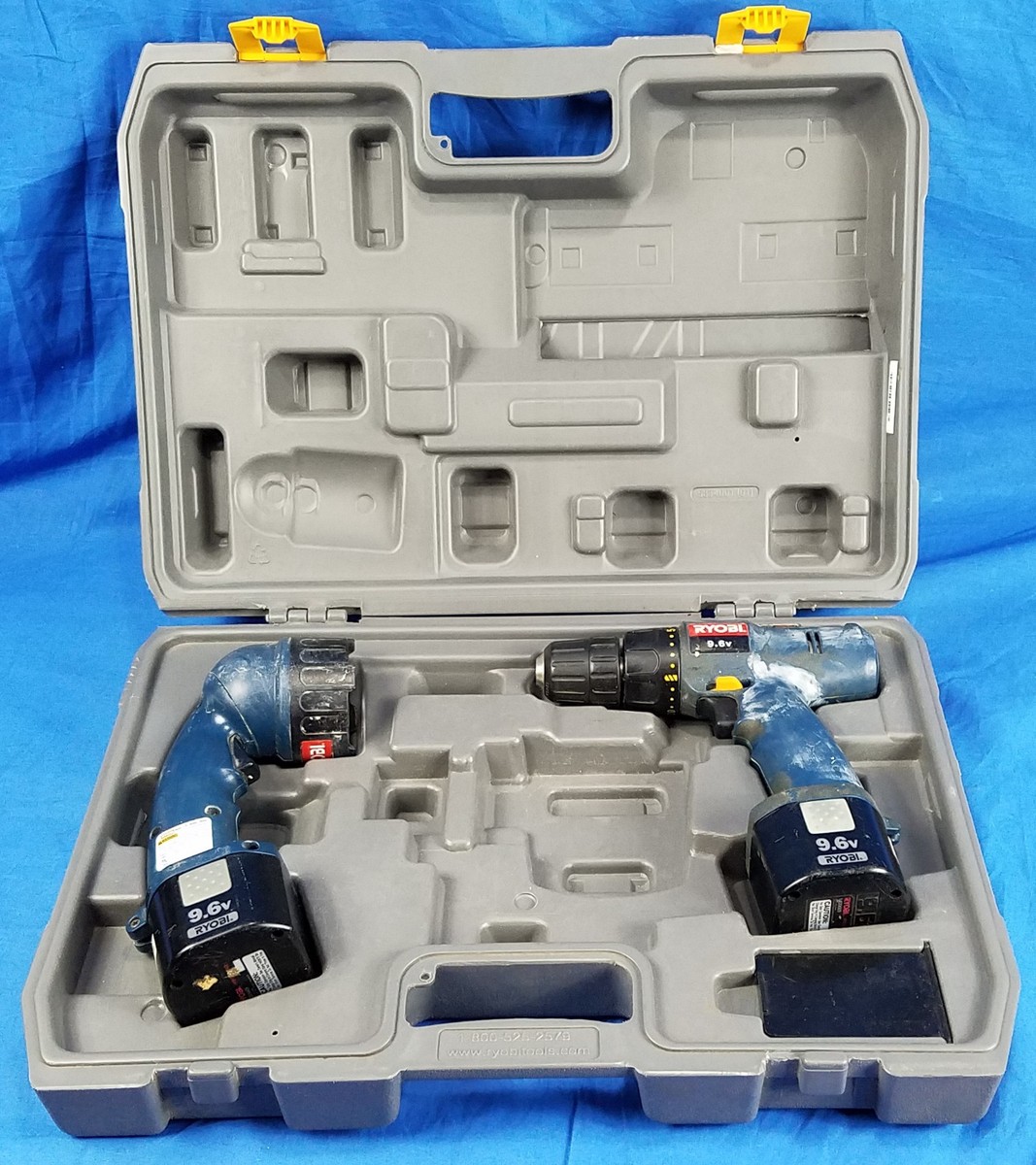 RYOBI 9.6V Cordless Flashlight FL96 & 3/8 Drill Driver HP962