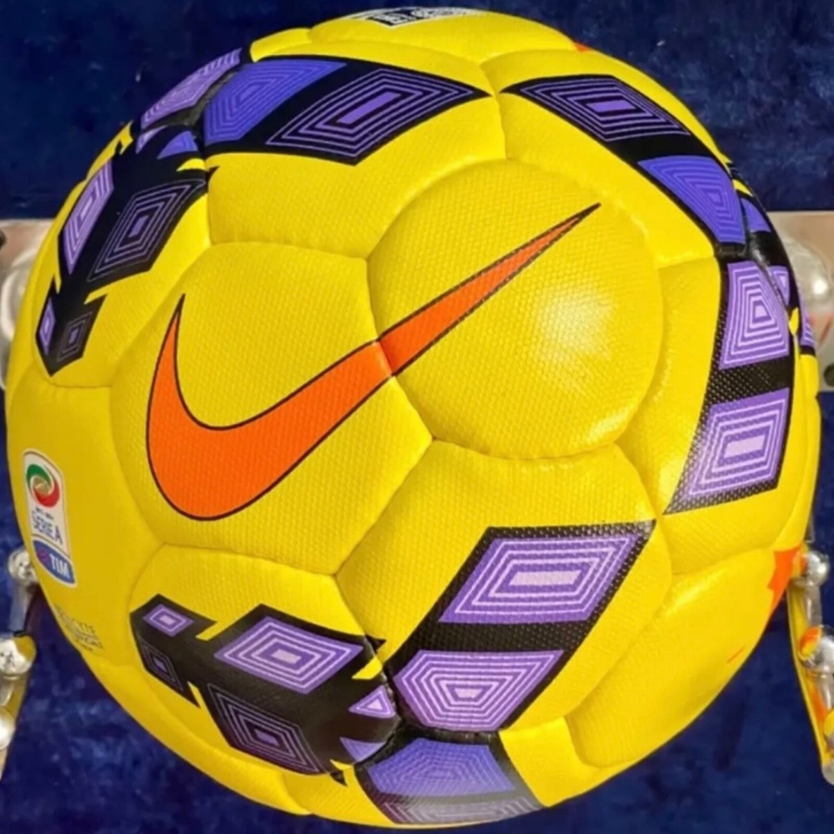 サッカーボール NIKE FIFA INCYTE OFFICIAL MATCH BALL Nike Incyte Official Match Ball 2014/15, Merlin, Flight