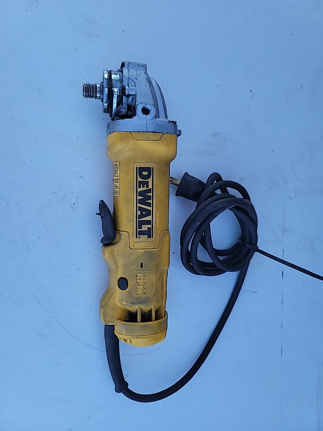 FOR PARTS Dewalt DWE402 Corded 41/2 in. Small Angle Grinder eBay