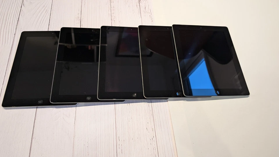 Bundle Of 5 Apple Ipads 2nd Gen 32GB WiFi + Cellular Model A1430 Grey - Image 2 of 4