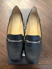NWT Naturalizer Women Black Loafers size 6.5 